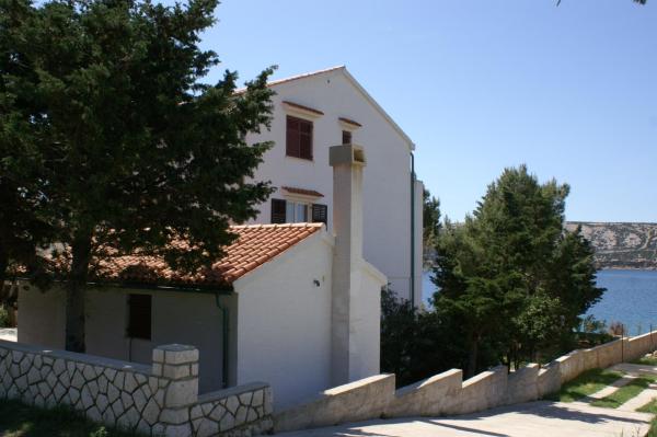 Apartments by the sea Stara Novalja, Pag - 4056, Boek Appartement Kvarner Hotels met Parkeerplaats, Parkeren