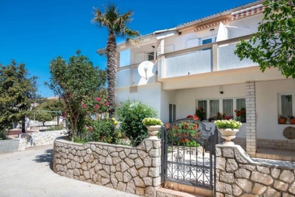 Apartments with parking space Povljana, Pag - 233, Boek Appartement Pag Pag