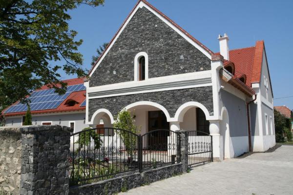 BASALTINA Panzió, Boek Hotel Balatonederics Veszprém