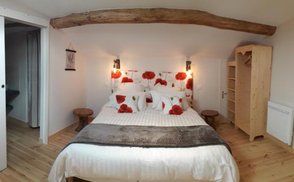 Chambres d'hôtes La chenevière, Boek Hotel Saint-Rémy-de-Chargnat Puy-de-Dôme