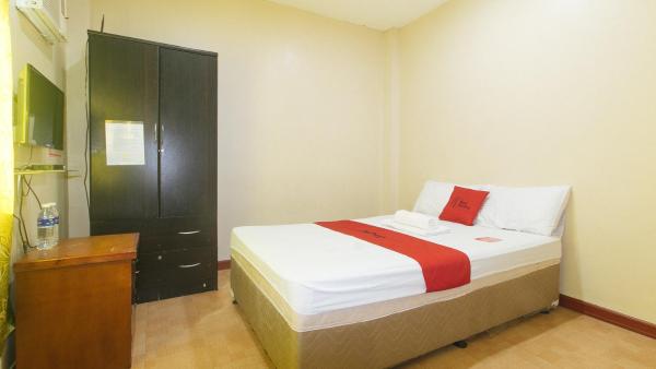 RedDoorz near Talisay District Hospital, Boek Hotel Candulawan Visayas