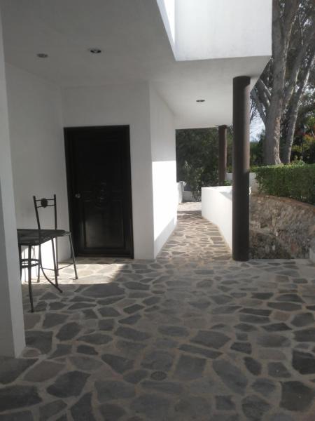 Casa de Cactus, Boek Pension El Bajio Hotels met Parkeerplaats, Parkeren