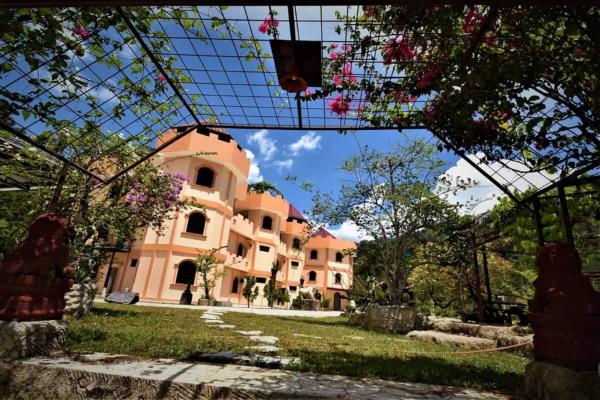 Lake Castle, Boek Logies bij particulieren Sungai Lembing Pahang