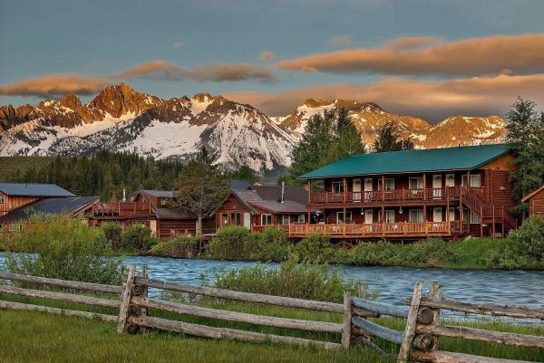 Redfish Riverside Inn, Boek Hotel Stanley Idaho