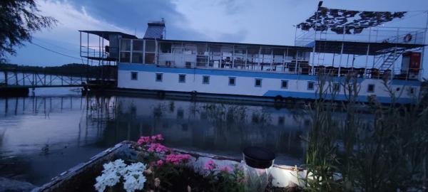 Pontonul lui Cristian, Boek Boot Mahmudia 