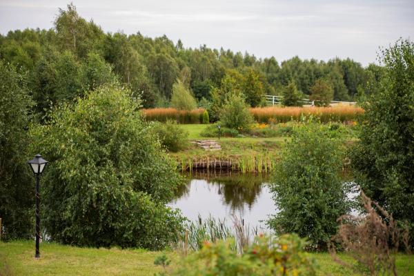 Folwark Pod Dębem, Boek Boerderijverblijf Pommeren Hotels met Parkeerplaats, Parkeren