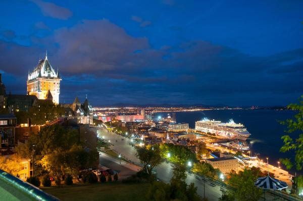 EKONO HOSTEL LA BELLE PLANETE BACKPACKERS Downtown Quebec City, Boek Hostel Goedkope Hotels in Quebec