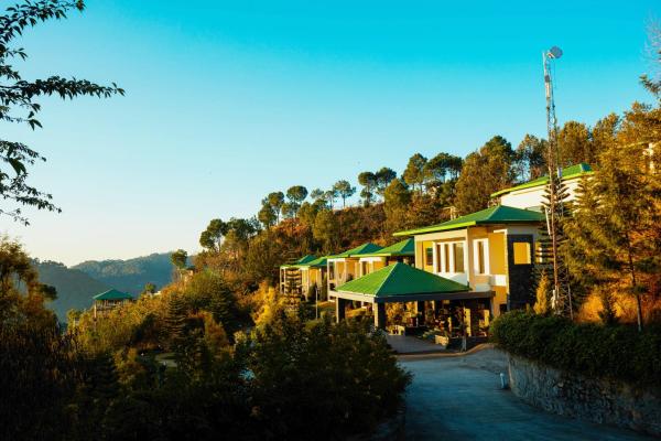 Suryavilas Luxury Resort & Spa, Boek Resort Solan 