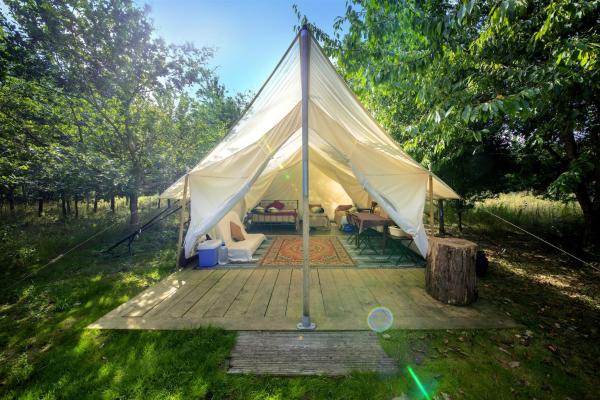 DGG Woodland Escape, Boek Tent Hotels in Somerset met parkeren, Parkeren