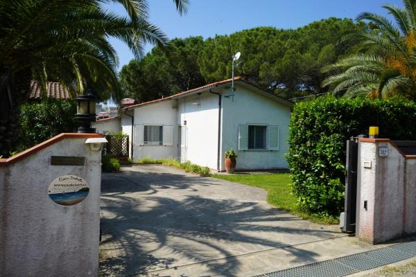 casaisoladelba immersa nel verde a 80mt dalla spiaggia, Boek Appartement Lacona Elba