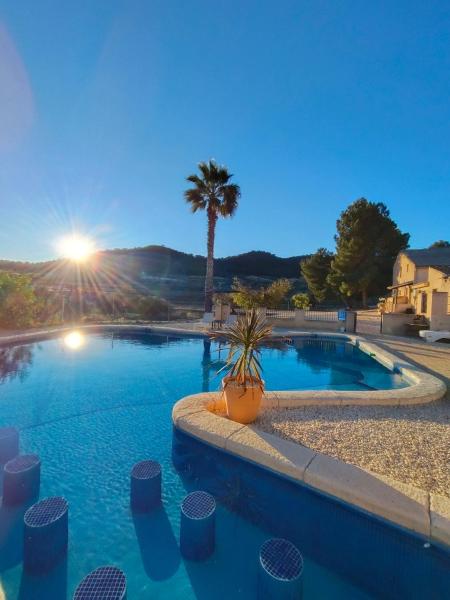 Finca Guillermo Murcia, Boek Bed and Breakfast Cañada del Trigo Valencia