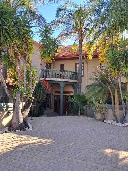Makalani Hotel