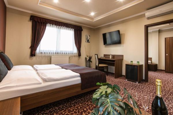 Corvin Pension and Restaurant, Boek Pension Hotels in Trnavský kraj met parkeren, Parkeren