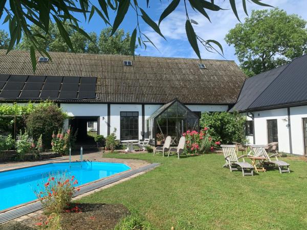 Lunkaberg Bed & Breakfast, Boek Bed and Breakfast Gislöv Osterlen