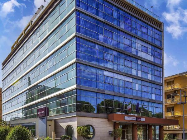 Hotel Mercure Siracusa, Boek  Coast Region Hotels met een Zwembad, Zwembad