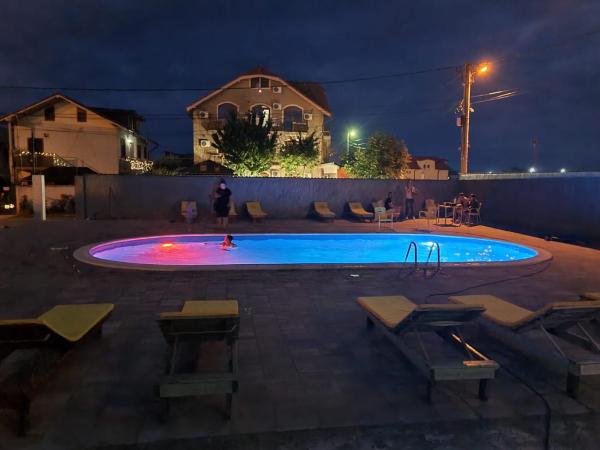 camere de închiriat Duly Costinești, Boek Pension Hotels in Constanta met zwembad, Zwembad