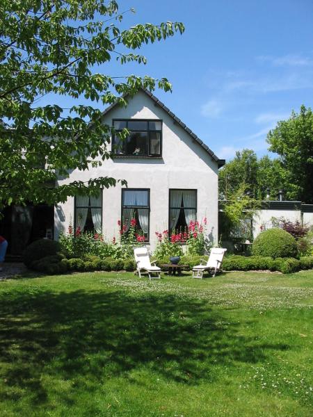 De Witte Wolk, Boek Bed and Breakfast Nieuw-Scheemda Groningen