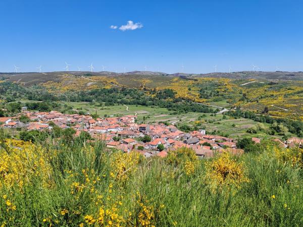 Quintinha dos Emigrantes, Boek Landhuis Cujó Centro Region