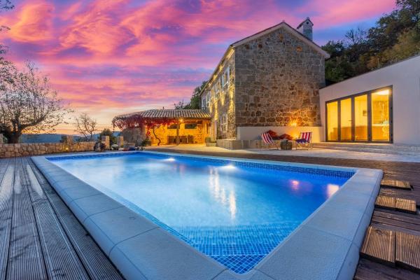 Villa Bell Aria, Boek Villa Kvarner Hotels met Parkeerplaats, Parkeren