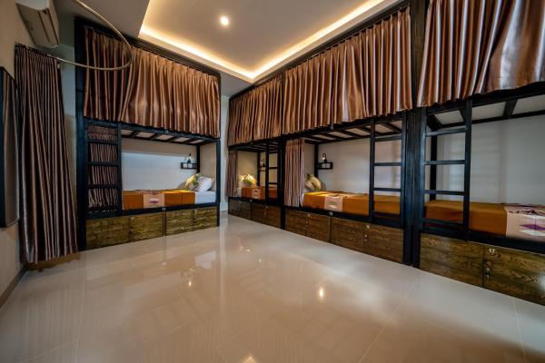 The Moon Hostel, Boek Hostel Bali Hotels met Parkeerplaats, Parkeren