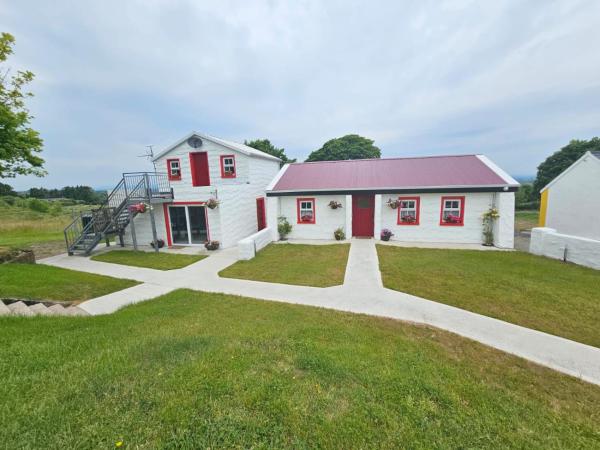 Tiernan's Luxury Accommodation, Boek Vakantiehuis Charlestown Mayo