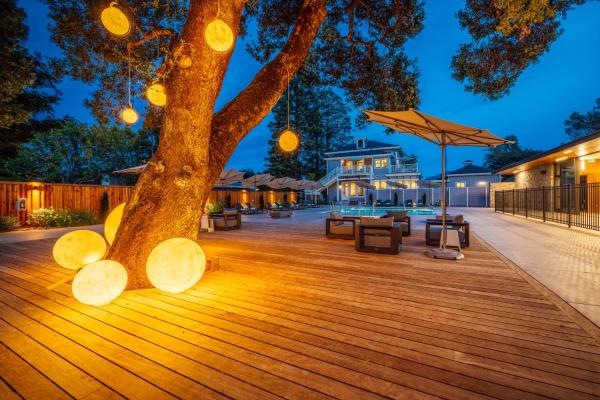 The Ruse, Boek Hotel Healdsburg 
