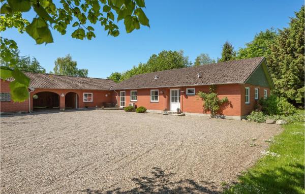 Pet Friendly Home In Branderup J, Boek Vakantiehuis Branderup Syddanmark