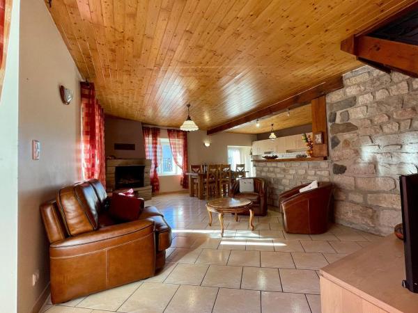 Gîte chaleureux avec cheminée près du Puy-en-Velay, idéal pour familles et séjours professionnels - FR-1-582-349, Boek Vakantiehuis Hotels in Rhone-Alpen met parkeren, Parkeren