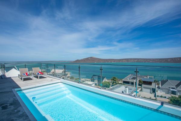 THE VIEW LANGEBAAN LAGOON VILLA WITH HEATED POOL and SOLAR ENERGY, Boek Villa Langebaan Western Cape