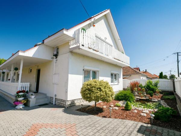 Apartment Gabor by Interhome, Boek Appartement Somogy Hotels met Parkeerplaats, Parkeren