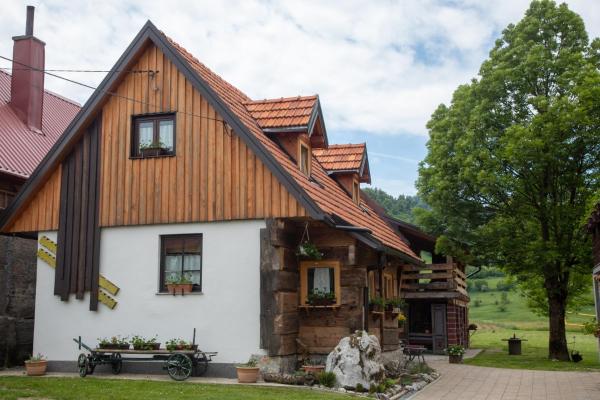 Kuća za odmor Mećava, Boek Chalet Kvarner Hotels met Parkeerplaats, Parkeren