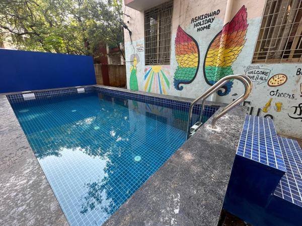 Ladakh House- 3 BHK Ladakh themed Villa near Matheran, Boek Vakantiehuis Hotels in Matheran met zwembad, Zwembad