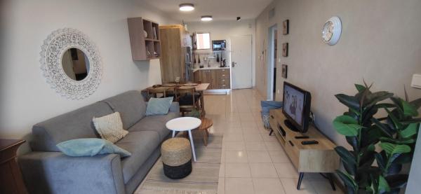 Neot Golf Caesarea Garden Apartment, Boek Appartement Haifa District Hotels met een Zwembad, Zwembad