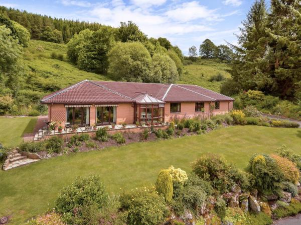 Ard Taigh, Boek Vakantiehuis Stron-fearnan Perthshire