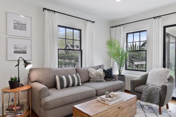 Gorgeous! Modern 3 Bed Home by Lake Mtka & Wayzata, Boek Vakantiehuis Wayzata Minnesota