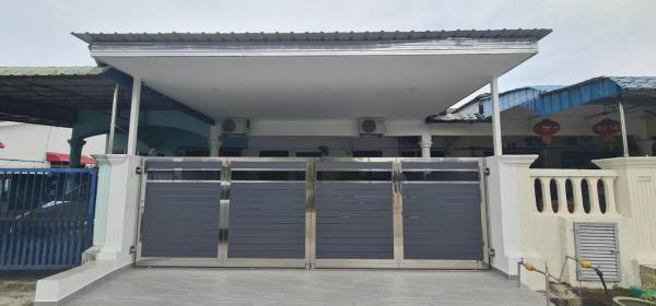Mersing little homestay II 3 bedrooms, Boek Vakantiehuis Vakantiehuizen in Mersing, Cottage