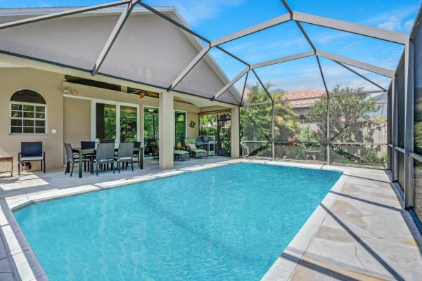 Cozy Beach House - 5 minutes from Vanderbilt Beach, Boek Vakantiehuis SPA-hotels in Florida, SPA