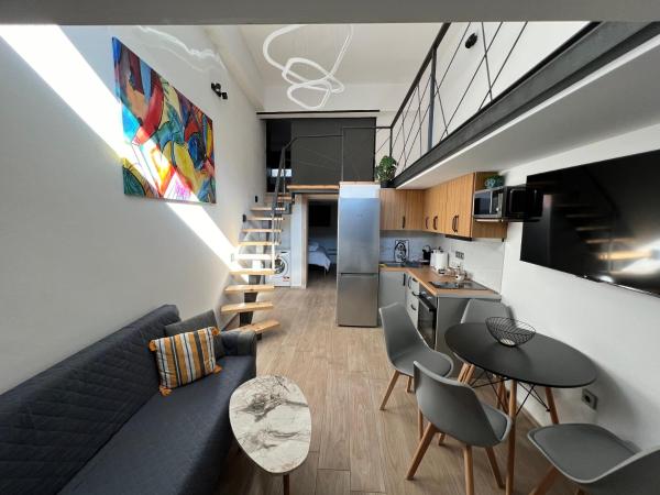 City Center Loft With Private Parking, Boek  Kavala 