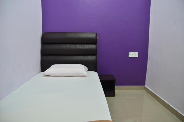 Deena Hotel Bajet, Boek  Gua Musang Kelantan