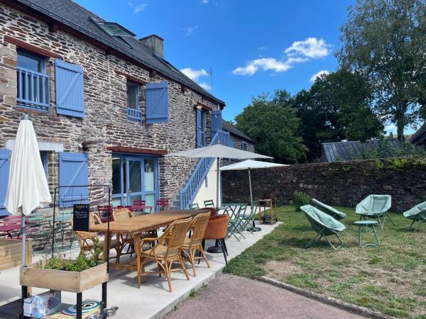 Auberge Val sans retour, Boek  Tréhorenteuc Bretagne