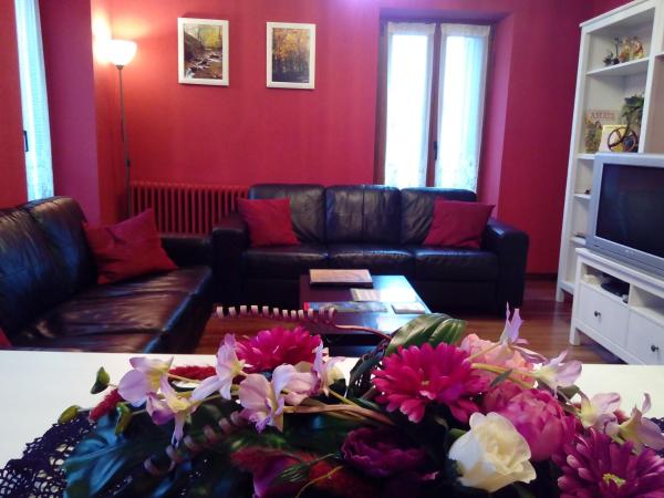 Rural Apartments Imaz-Etxea, Boek Appartement Navarra Hotels met een Zwembad, Zwembad