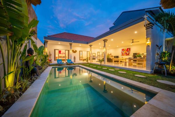 Luxury Villa Summerlin, Boek  Bali Hotels met Parkeerplaats, Parkeren