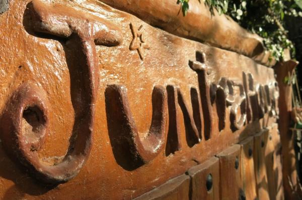 จันทรา รีสอร์ต เอราวัณ Jantra Resort Erawan Kanchanaburi, Boek  Tha Kradan Kanchanaburi Province