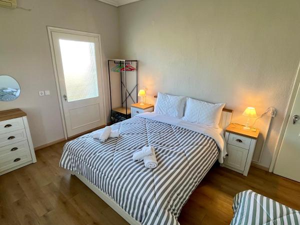 Mary's Villa, Boek  Xánthi Thrace