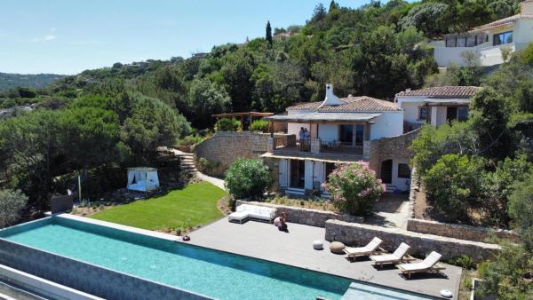 Villa Cavalli, Boek  Porto Cervo Emerald Coast