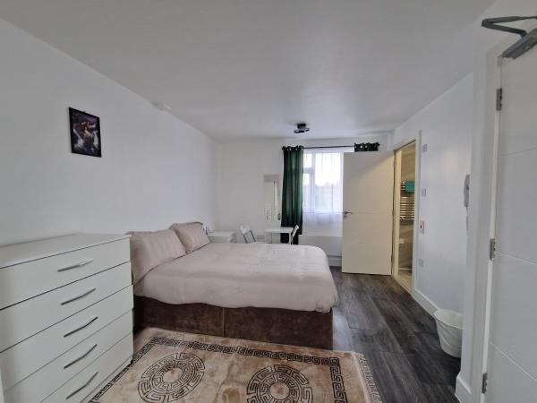 En-suite Mitcham, Boek  Streatham Groot-Londen