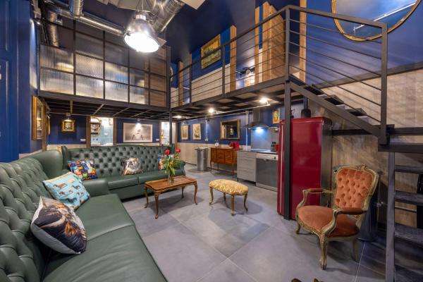 The Address Loft - Joy, Boek  Boedapest Boedapest