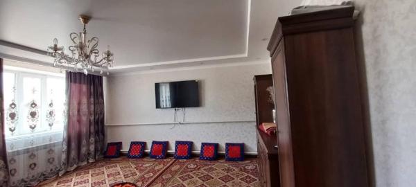 Cute Home, Boek  Bol'shevik Kirgizië