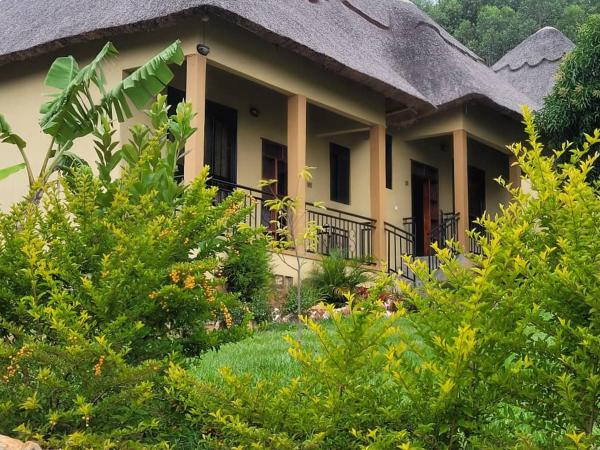 Stevalyn's Ridge View Lodge, Boek  Jinja Oeganda
