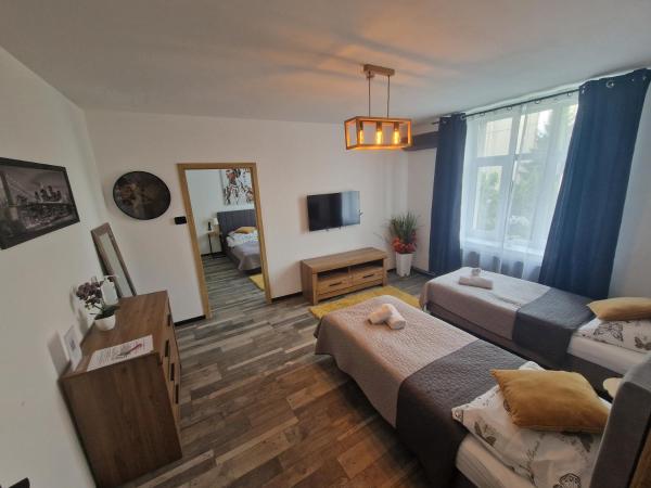 Apartament Zacisze 5, Boek Appartement Subkarpaten Hotels met Parkeerplaats, Parkeren